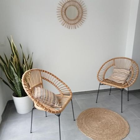 Appartamento Chez Jean.Mi Millas Esterno foto